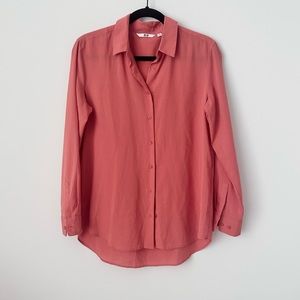 Uniqlo long sleeve button-down blouse
